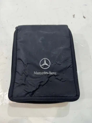 A140 888.130.677 - ЗАРЯДНОЕ УСТРОЙСТВО ДЛЯ ТЕЛЕФОНА MERCEDES W140