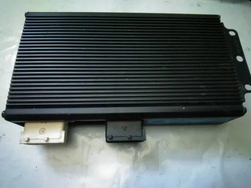 SEPO5 RT3 - Усилитель JBL PEUGEOT 207 1664 352 HS 6419 F06