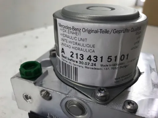 213 431 - MERCEDES W213 E-Class ABS насос A2134315101