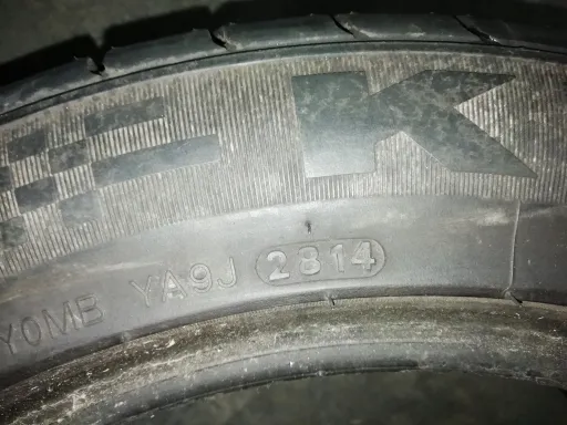 2x KUMHO Ecsta шина SPT 185/55/15 14R 6 мм